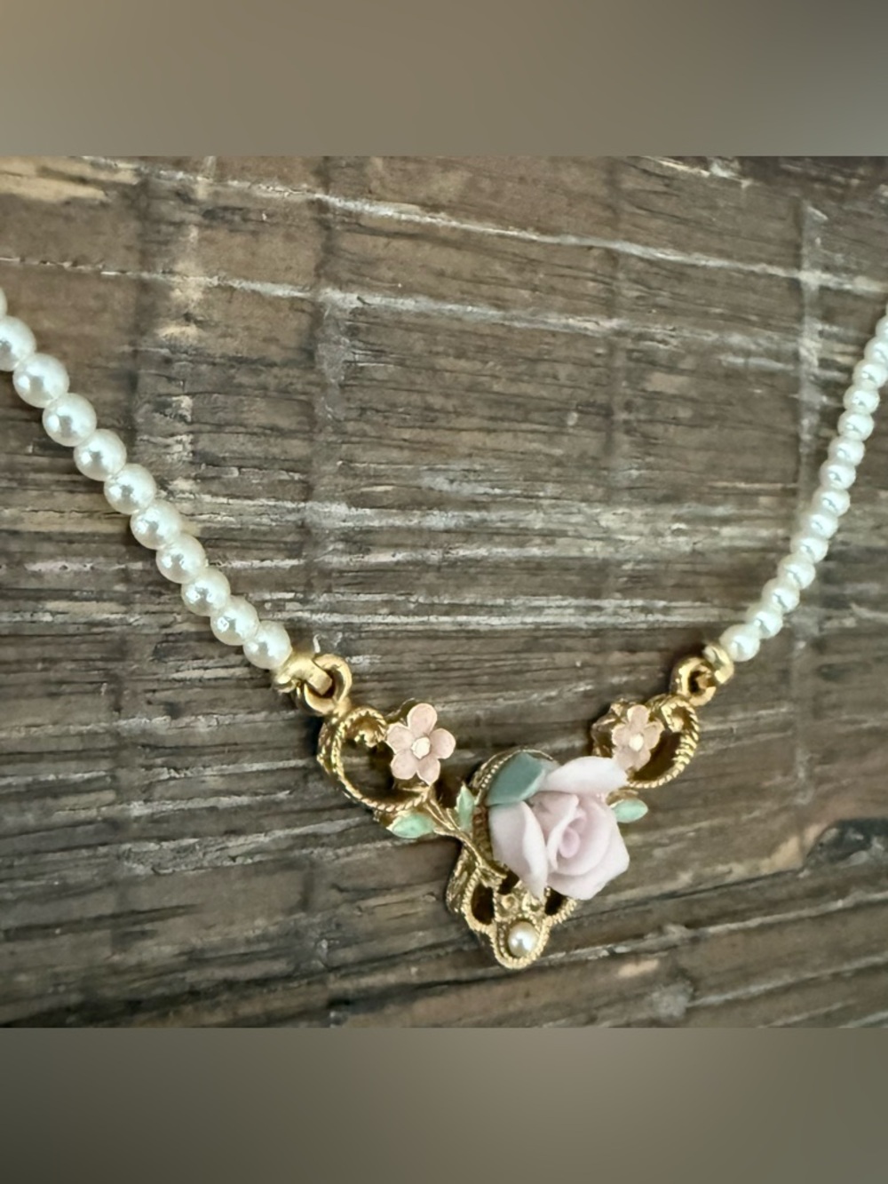 1928 Faux Pearl Dainty Necklace with Pink Rose Ceramic Pendant Victorian Revival - Picture 6 of 10